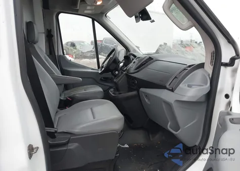2018 Ford Transit-250 z USA, uszkodzony, nr VIN 1FTYR1CG1JKA34445